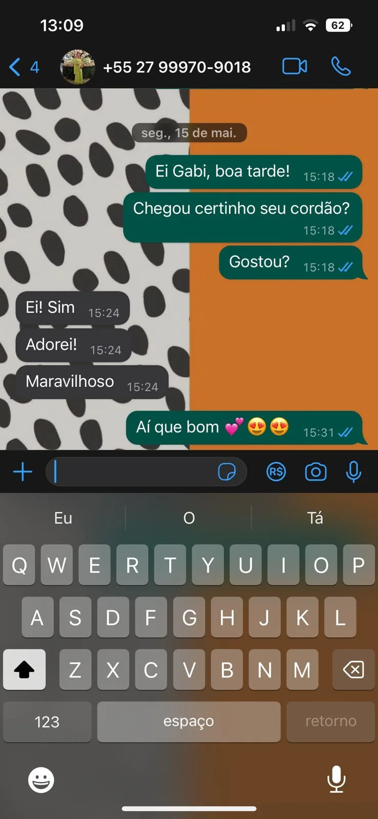 Conversa no WhatsApp: cliente diz que adorou o cordão e achou maravilhoso
